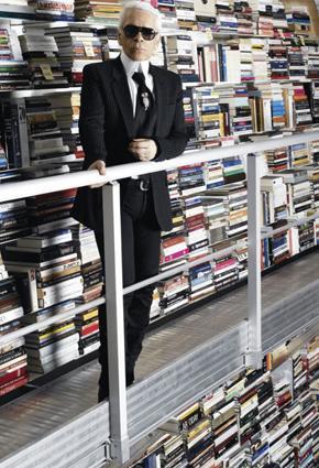 تعرّف إلى سبعة أسرار من يوميّات كارل لاغرفيلد